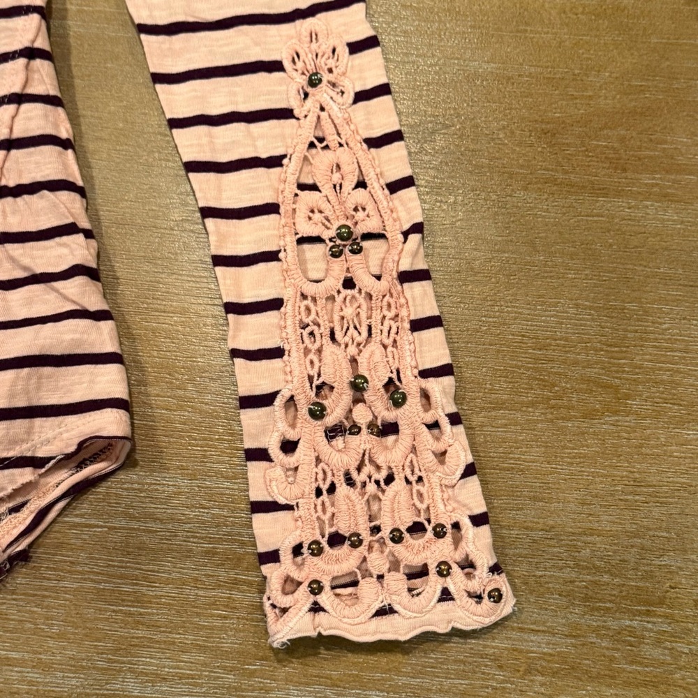 Free People Hard Candy Henley Crochet Cuff Pink Peach Maroon Stripes Sz M - Picture 3 of 10